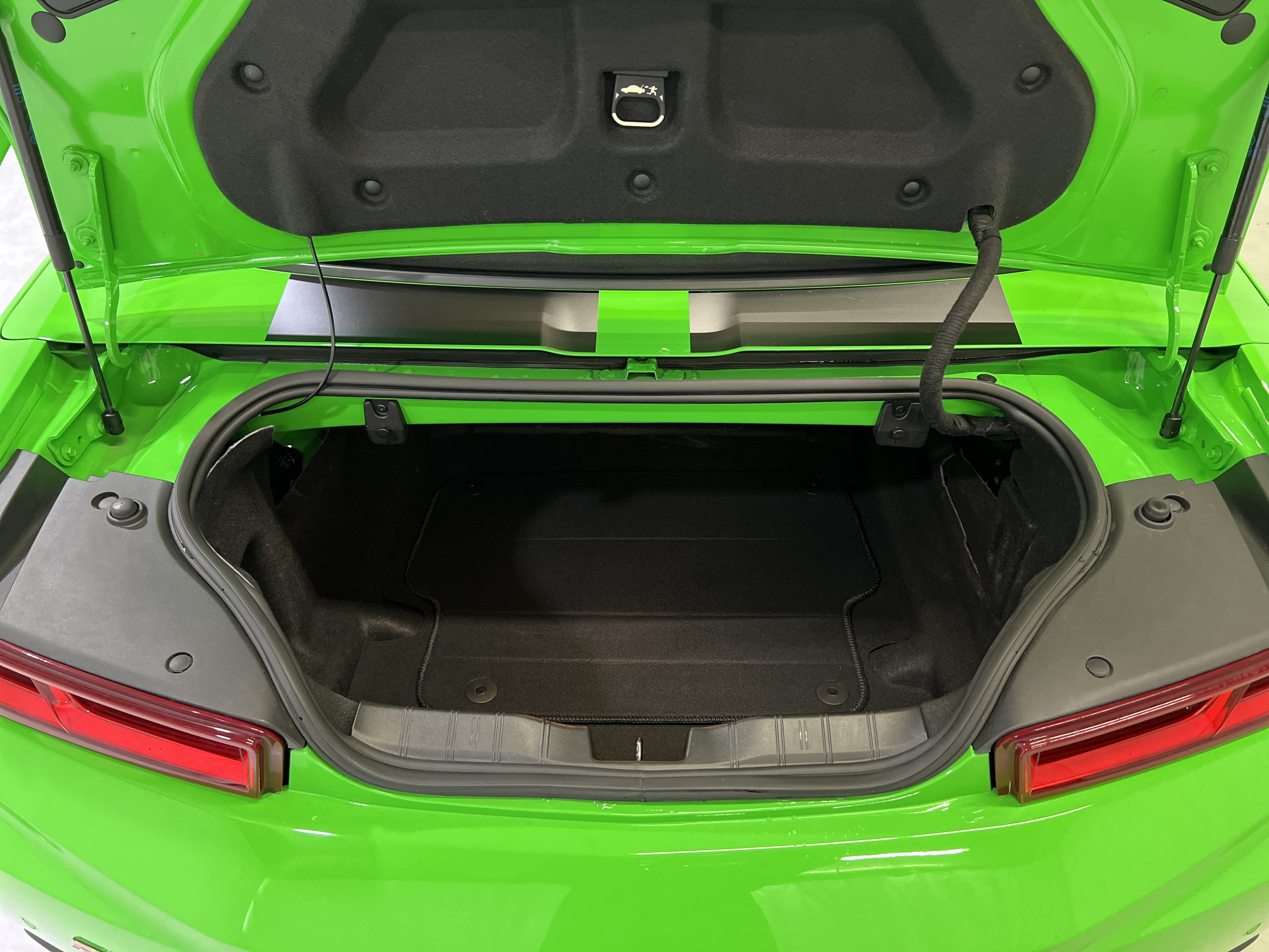 Used 2017 Chevrolet Camaro LT RWD image 14
