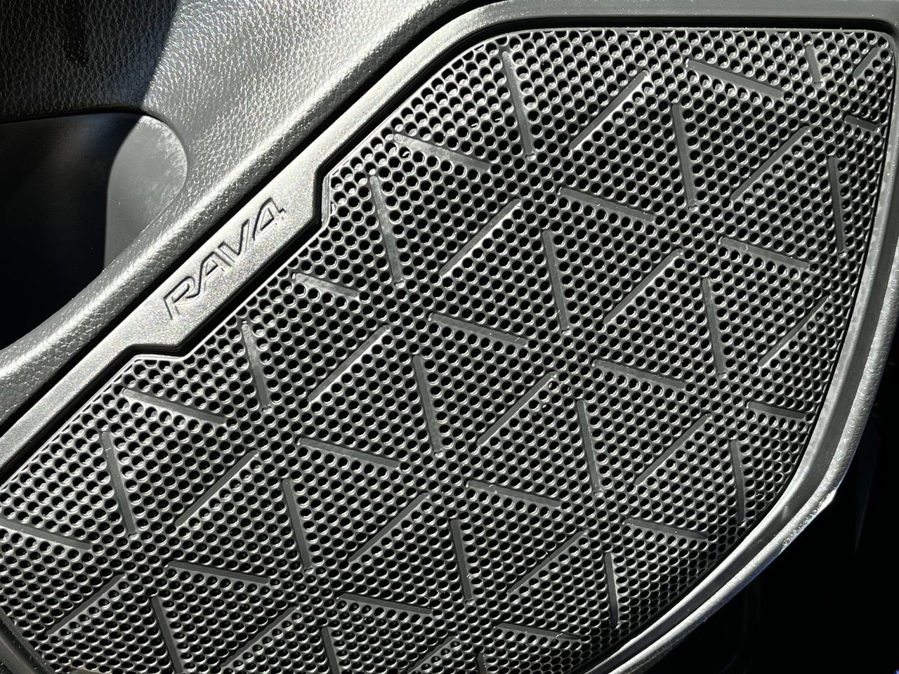 Used 2024 Toyota RAV4 XLE image 22