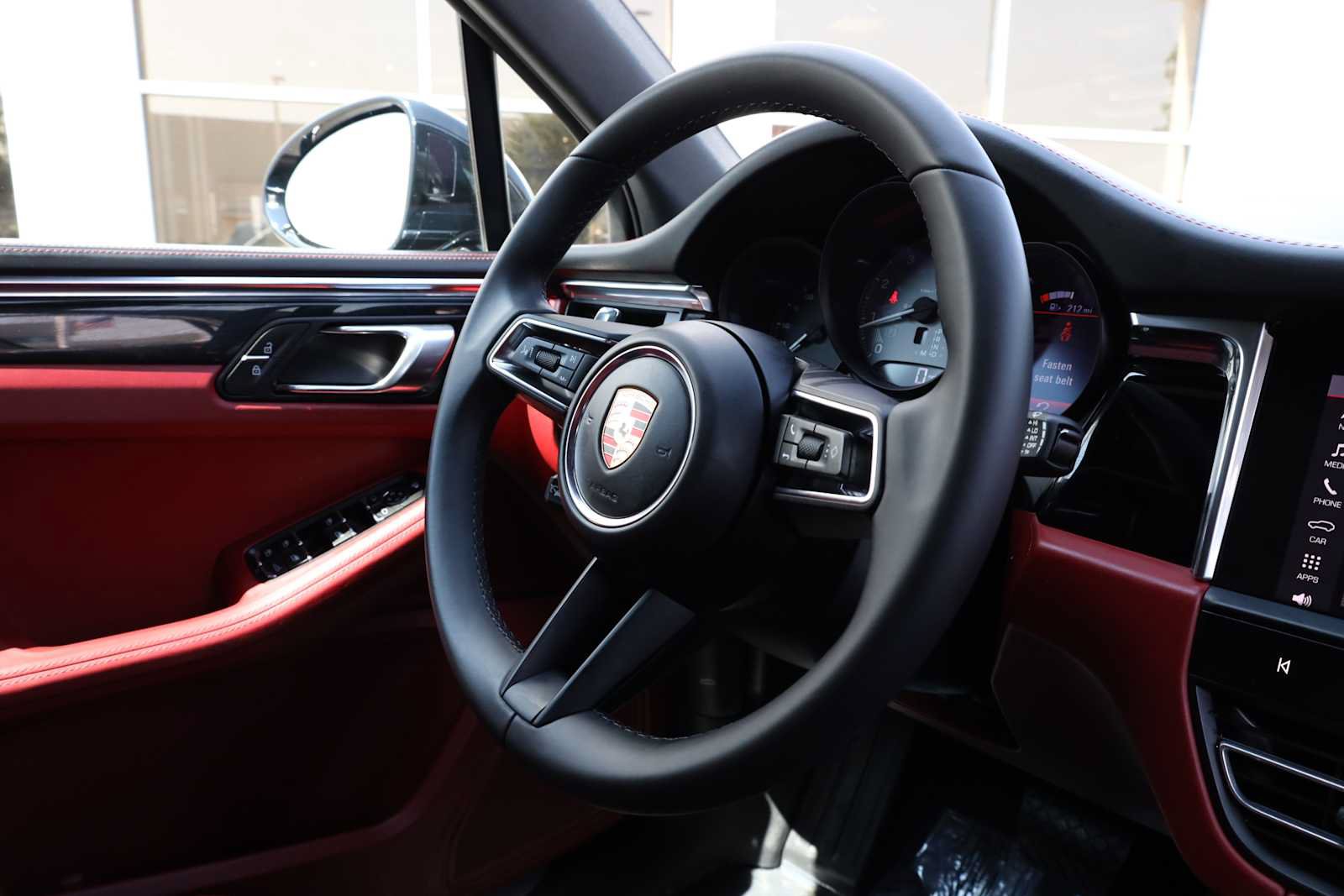Used 2025 Porsche Macan S AWD/4WD image 14