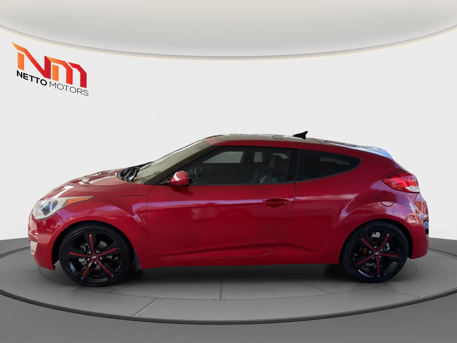 Used 2016 Hyundai Veloster w/ Option Group 02 image 2