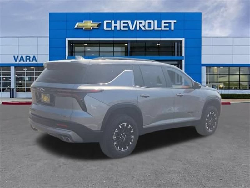 Certified 2025 Chevrolet Traverse Z71 w/ Enhanced Driving Package AWD/4WD image 5
