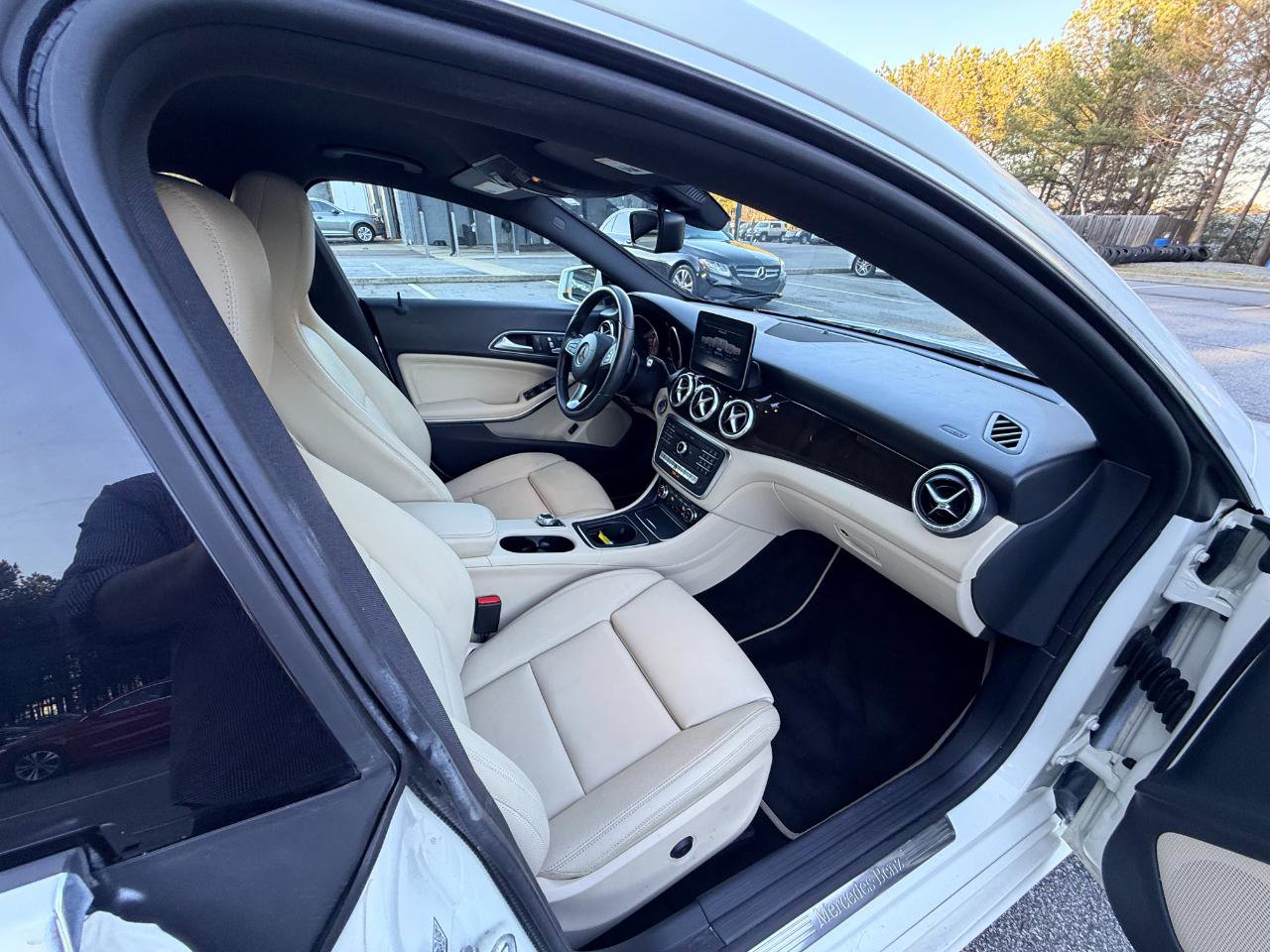 Used 2017 Mercedes-Benz CLA 250 4MATIC image 14