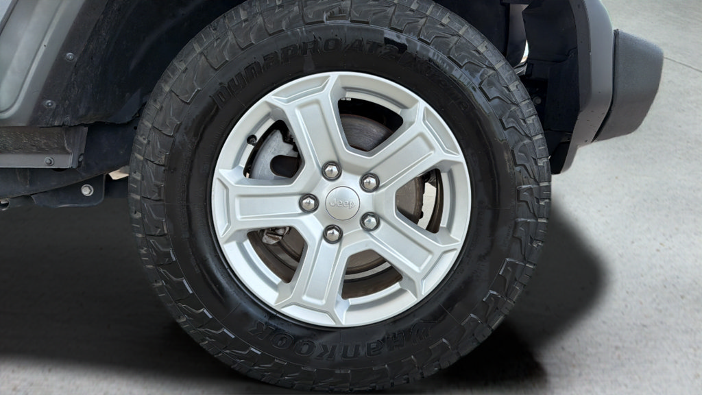 Used 2020 Jeep Wrangler Sport AWD/4WD image 21