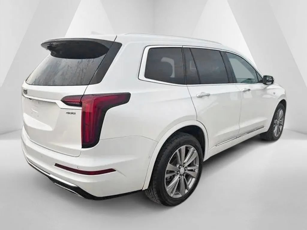 Used 2024 Cadillac XT6 Premium Luxury w/ Technology Package AWD/4WD image 7
