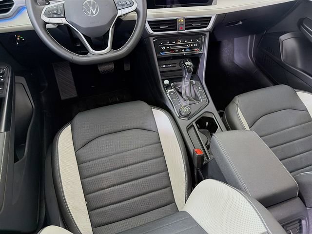 Used 2025 Volkswagen Taos SEL image 25