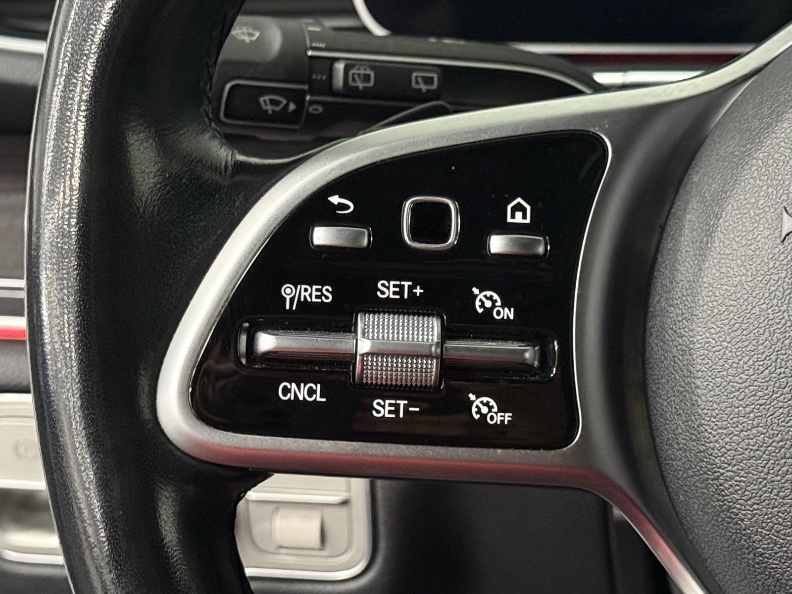 Certified 2021 Mercedes-Benz GLE 350 4MATIC image 25