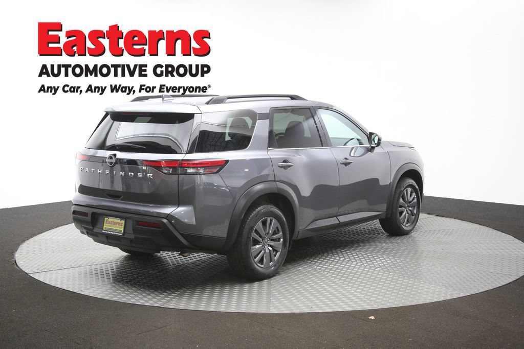 Used 2025 Nissan Pathfinder SV FWD image 41