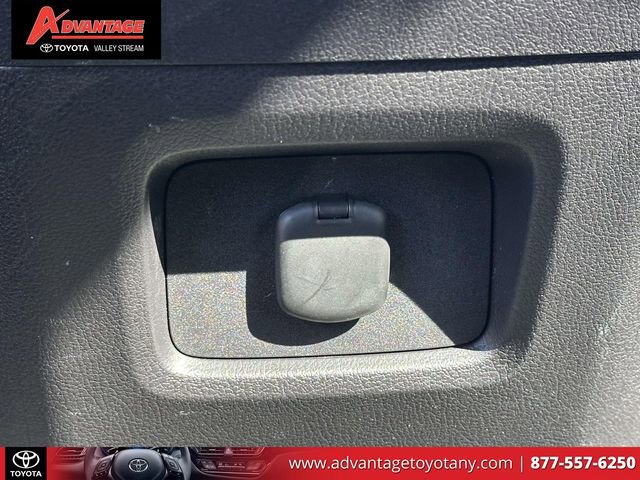 Used 2024 Toyota Grand Highlander XLE AWD/4WD image 18