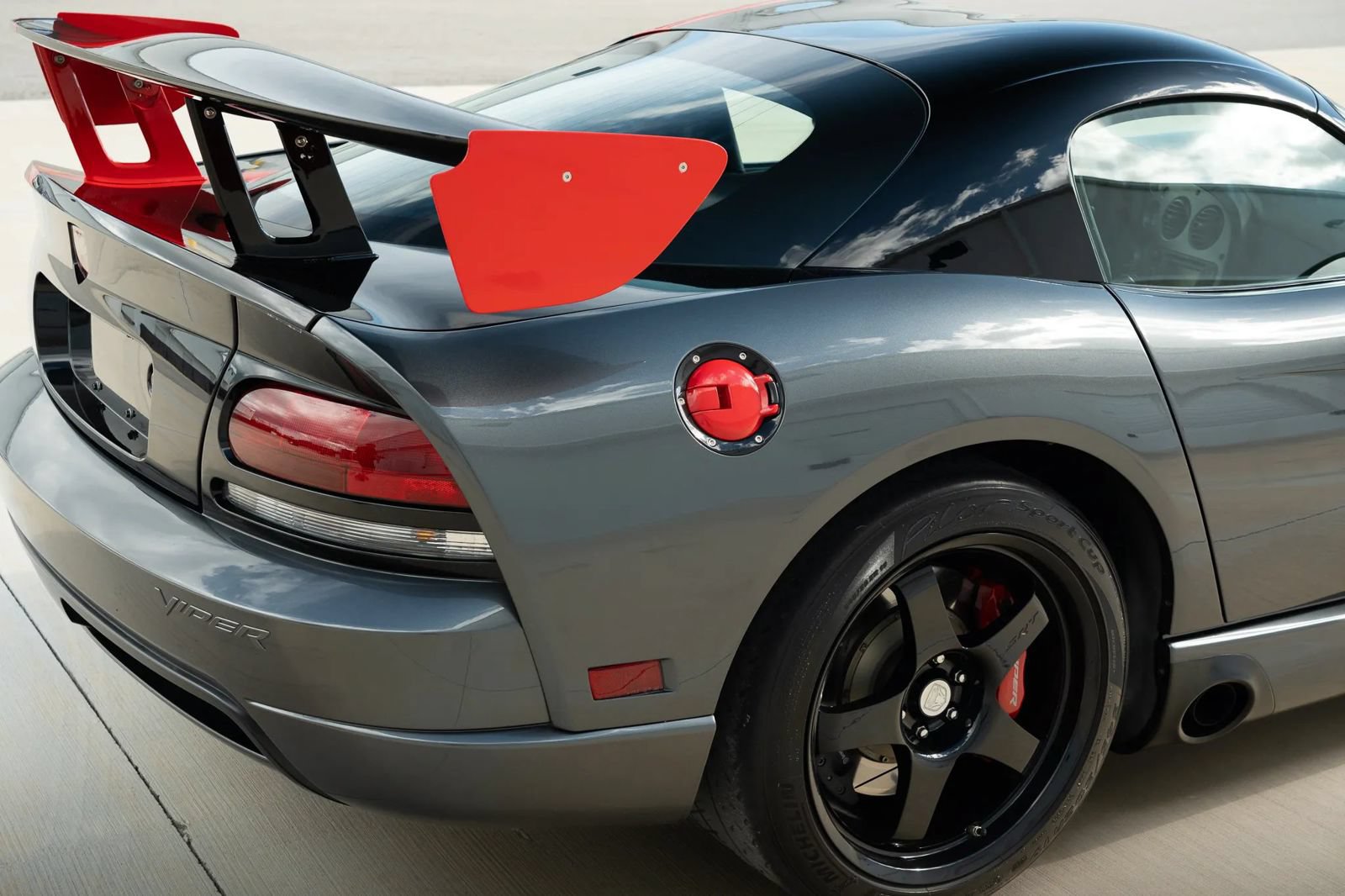 Used 2009 Dodge Viper ACR RWD image 97