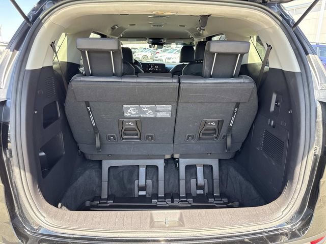 Used 2023 Kia Carnival LX FWD image 6