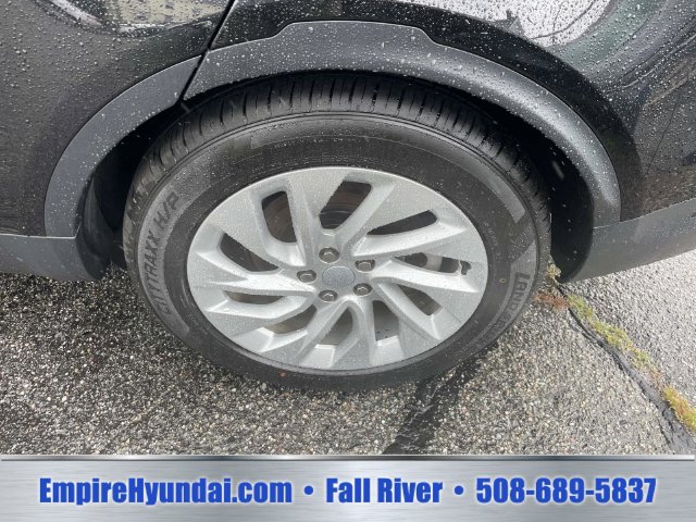 Used 2025 Land Rover Discovery S AWD/4WD image 12