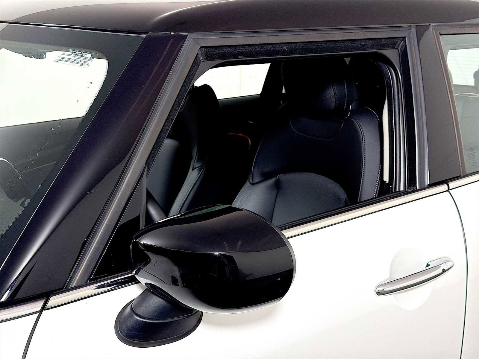 Used 2023 MINI Cooper S image 29