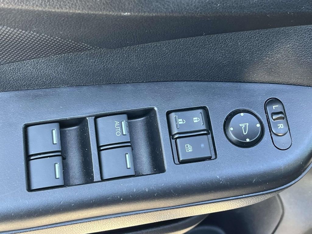 Used 2016 Honda CR-V LX image 13