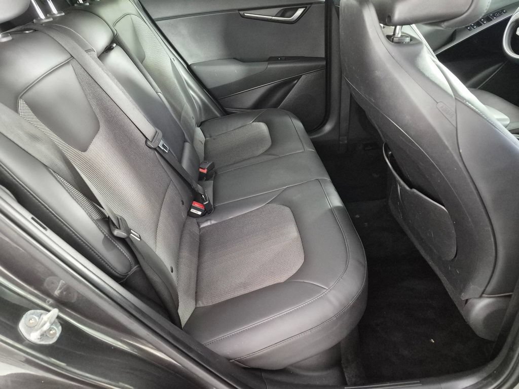Used 2023 Kia Niro EX Touring FWD image 30