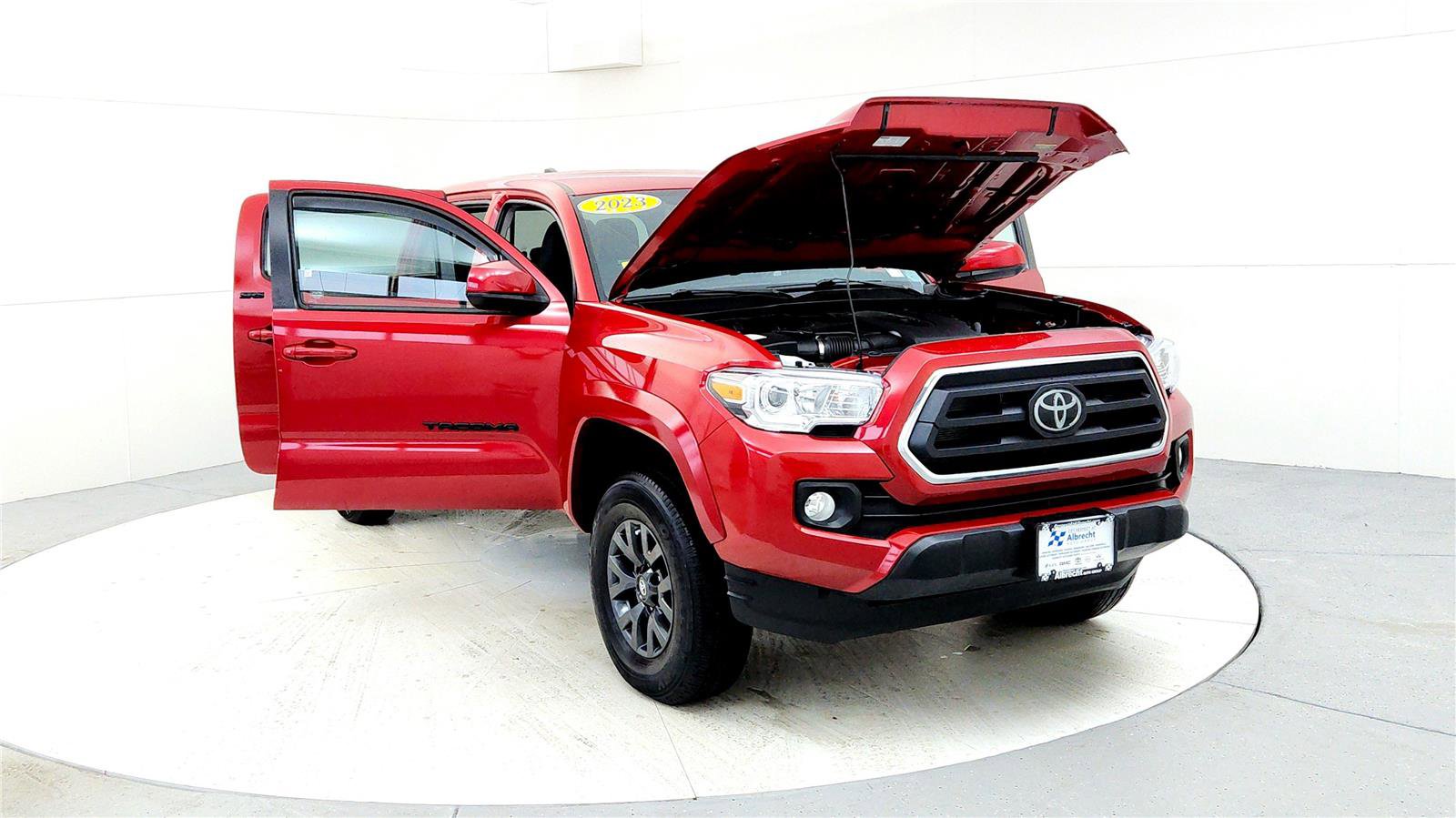 Certified 2023 Toyota Tacoma SR5 image 9