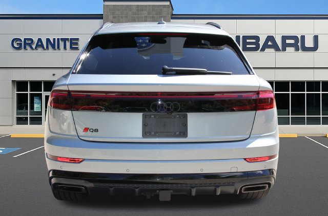 Used 2024 Audi Q8 Premium Plus AWD/4WD image 7