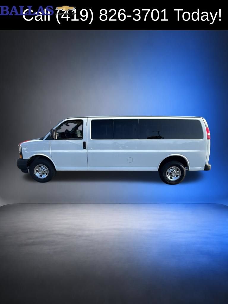 Used 2019 Chevrolet Express 3500 LS RWD image 3