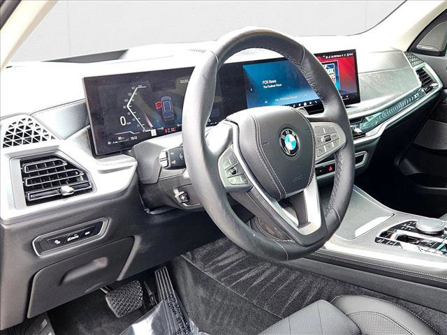 Used 2025 BMW X7 xDrive40i image 10