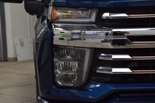 Used 2022 Chevrolet Silverado 3500 High Country AWD/4WD image 12