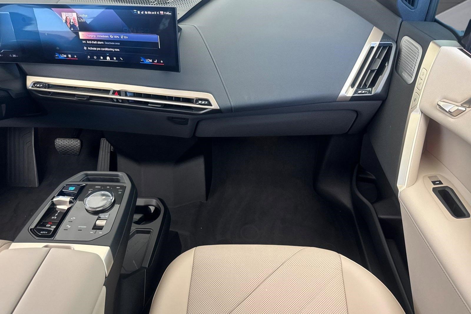 Used 2026 BMW iX xDrive45 image 28