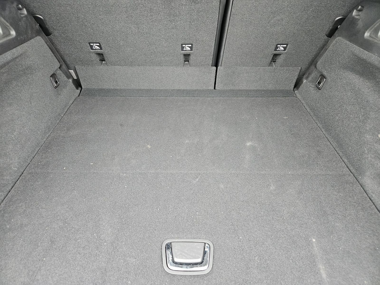 Used 2024 Cadillac Lyriq Luxury w/ LPO, Floor Liner Package image 33