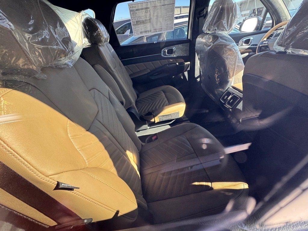New 2026 Kia Sorento AWD image 4