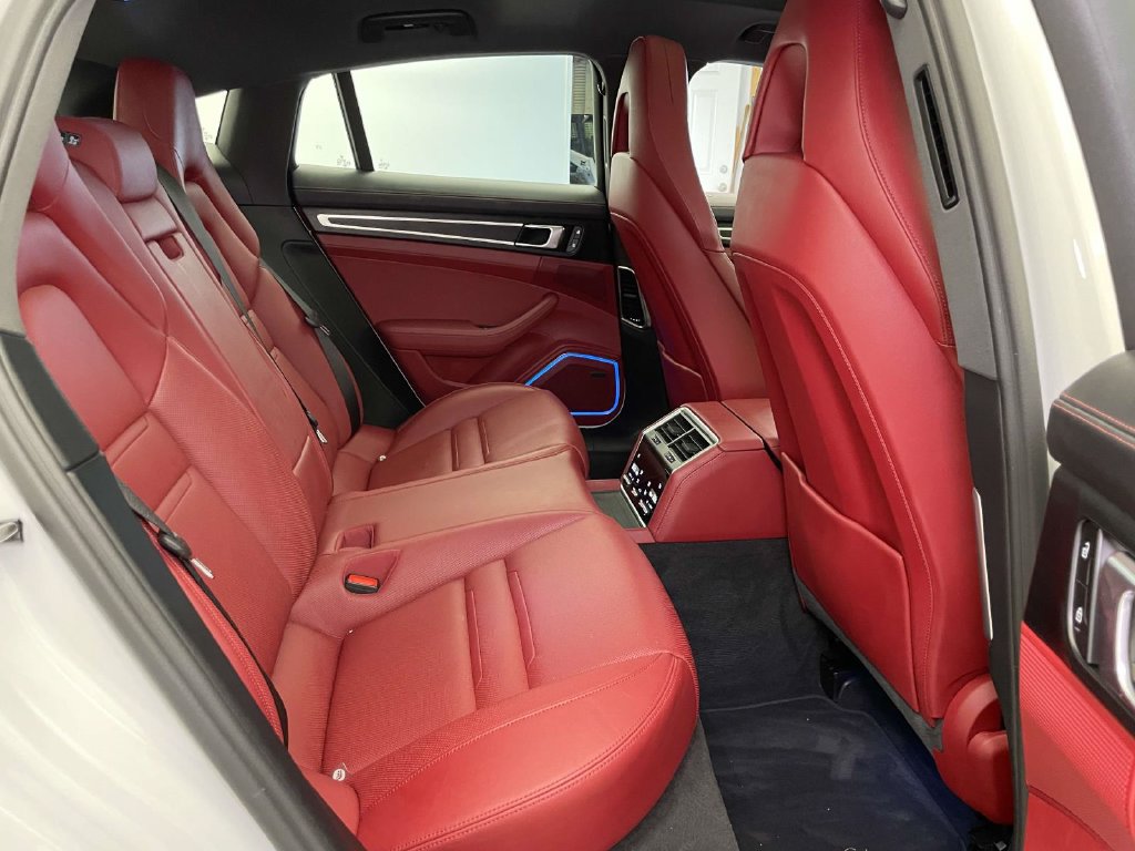 Certified 2023 Porsche Panamera 4 Platinum Edition AWD/4WD image 22