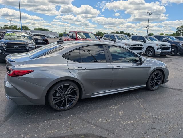 Used 2025 Toyota Camry XSE FWD image 9
