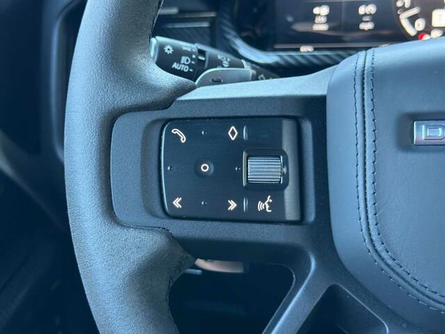 Used 2023 Land Rover Defender 90 V8 AWD/4WD image 29