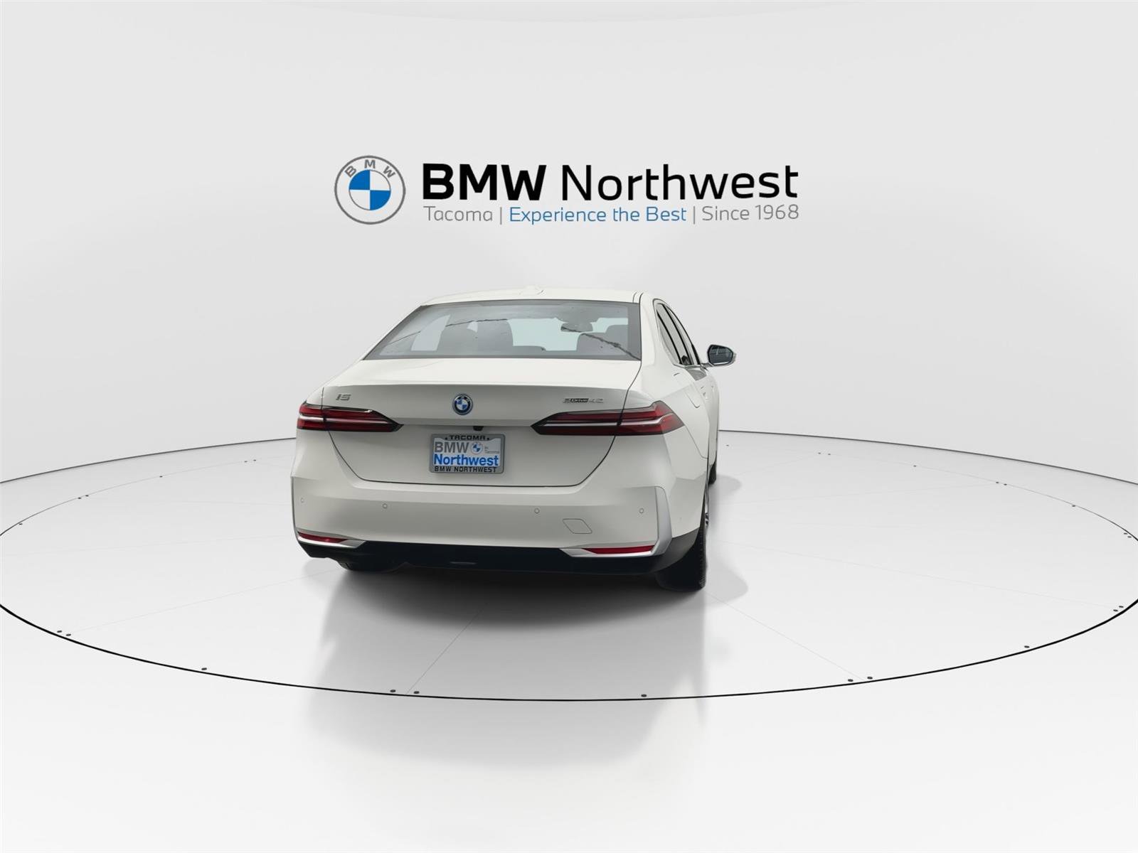 Used 2026 BMW i5 eDrive40 RWD image 2