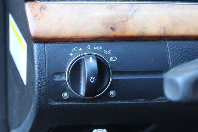 Used 2008 Mercedes-Benz E 350 Sedan image 19