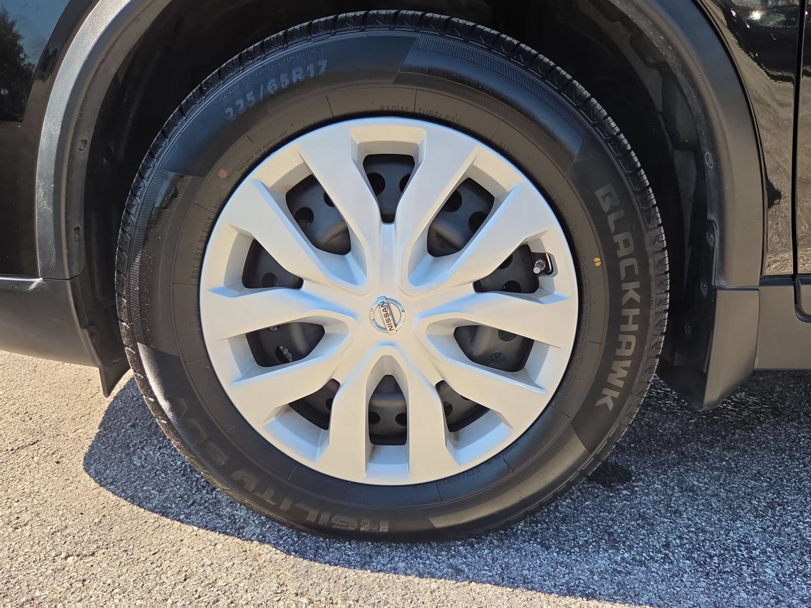 Used 2016 Nissan Rogue S FWD image 30