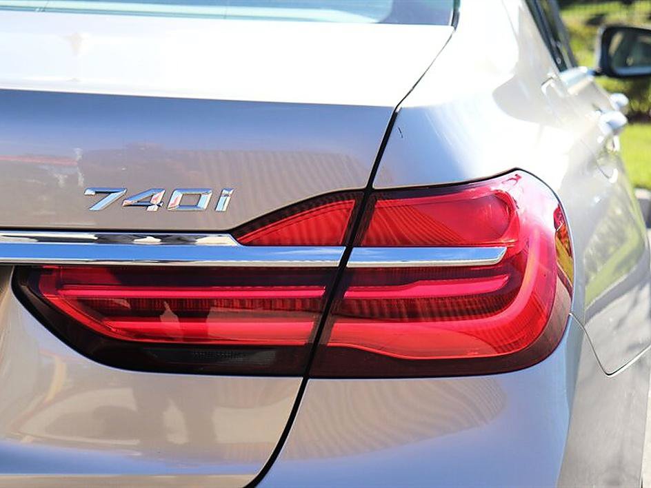 Used 2016 BMW 740i RWD image 68