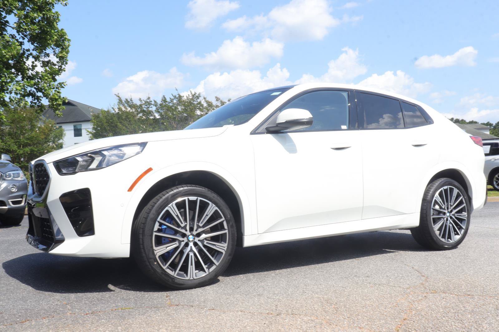 New 2026 BMW X2 xDrive28i w/ Technology Package