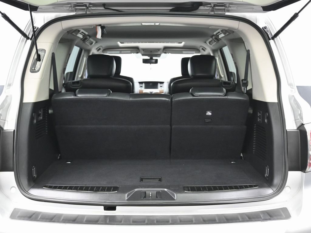 Used 2019 Nissan Armada Platinum w/ Captain's Chairs Package RWD image 17