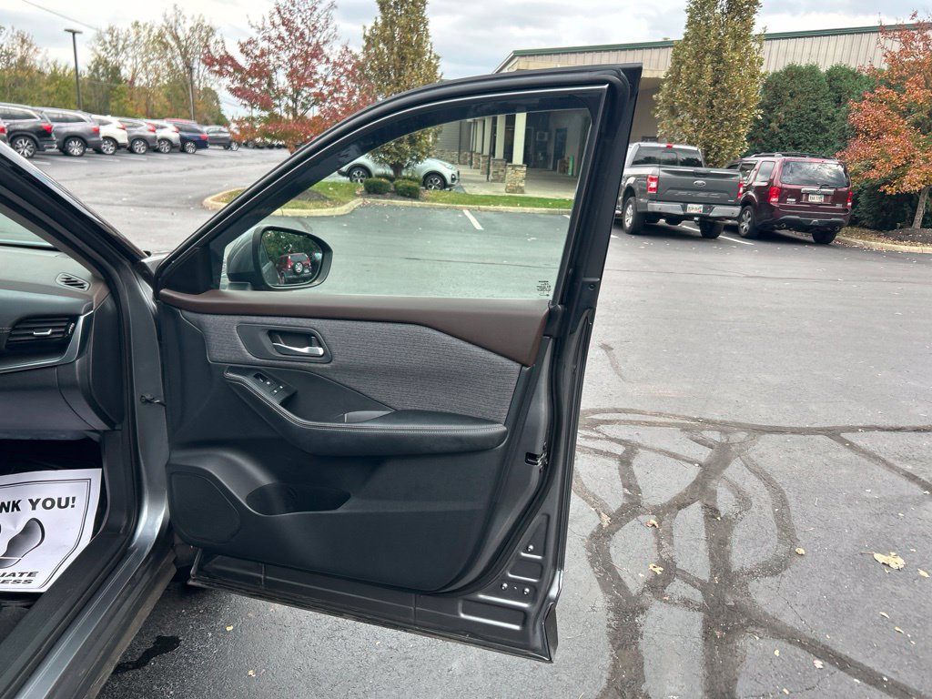 Used 2021 Nissan Rogue SV AWD/4WD image 39