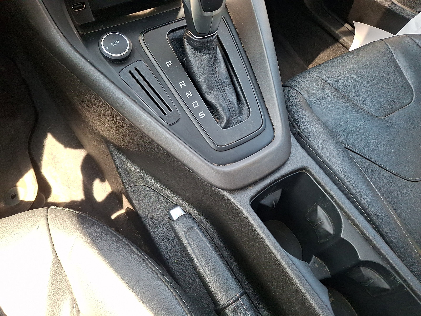 Used 2016 Ford Focus SE w/ Equipment Group 201A FWD image 27