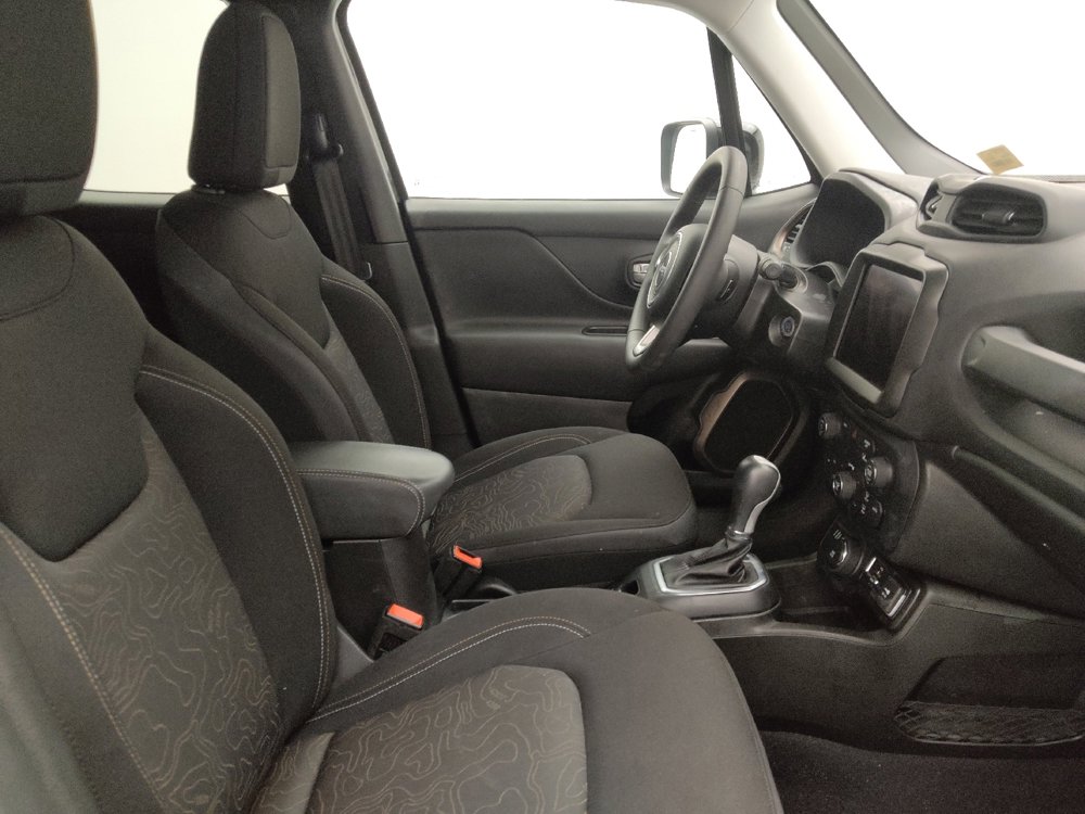 Used 2023 Jeep Renegade Latitude image 21