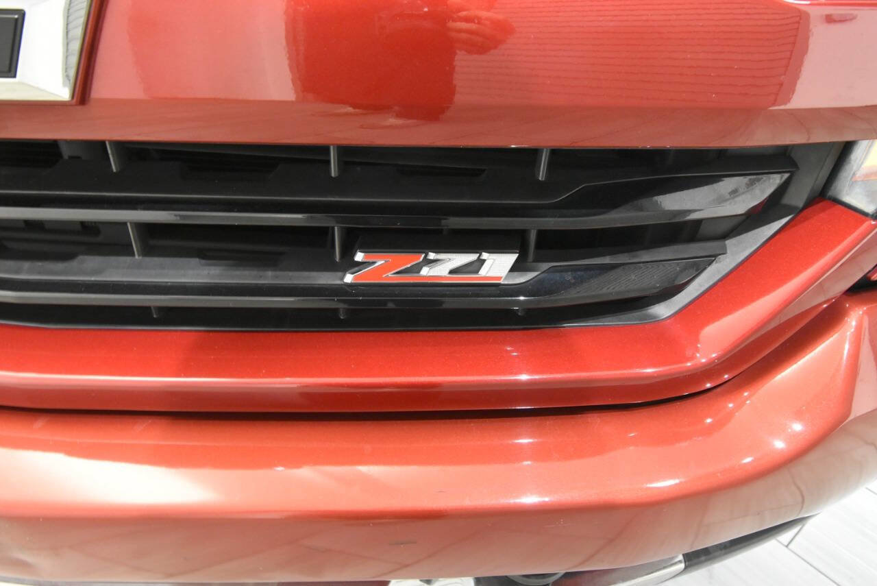 Used 2018 Chevrolet Silverado 1500 LT w/ All Star Edition AWD/4WD image 9