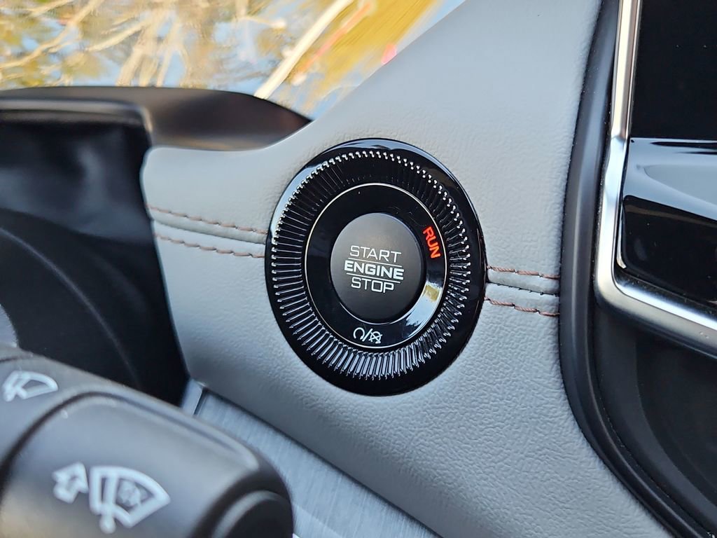 Used 2024 Jeep Compass Limited image 16