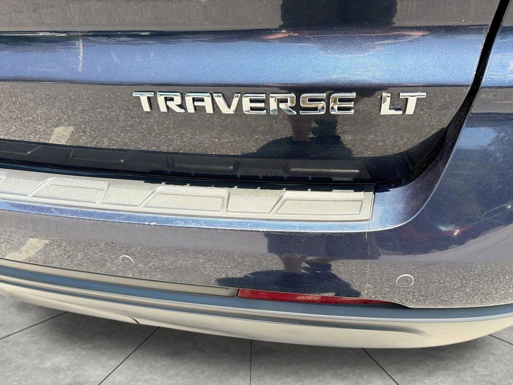 Used 2016 Chevrolet Traverse LT w/ Style and Technology Package AWD/4WD image 8