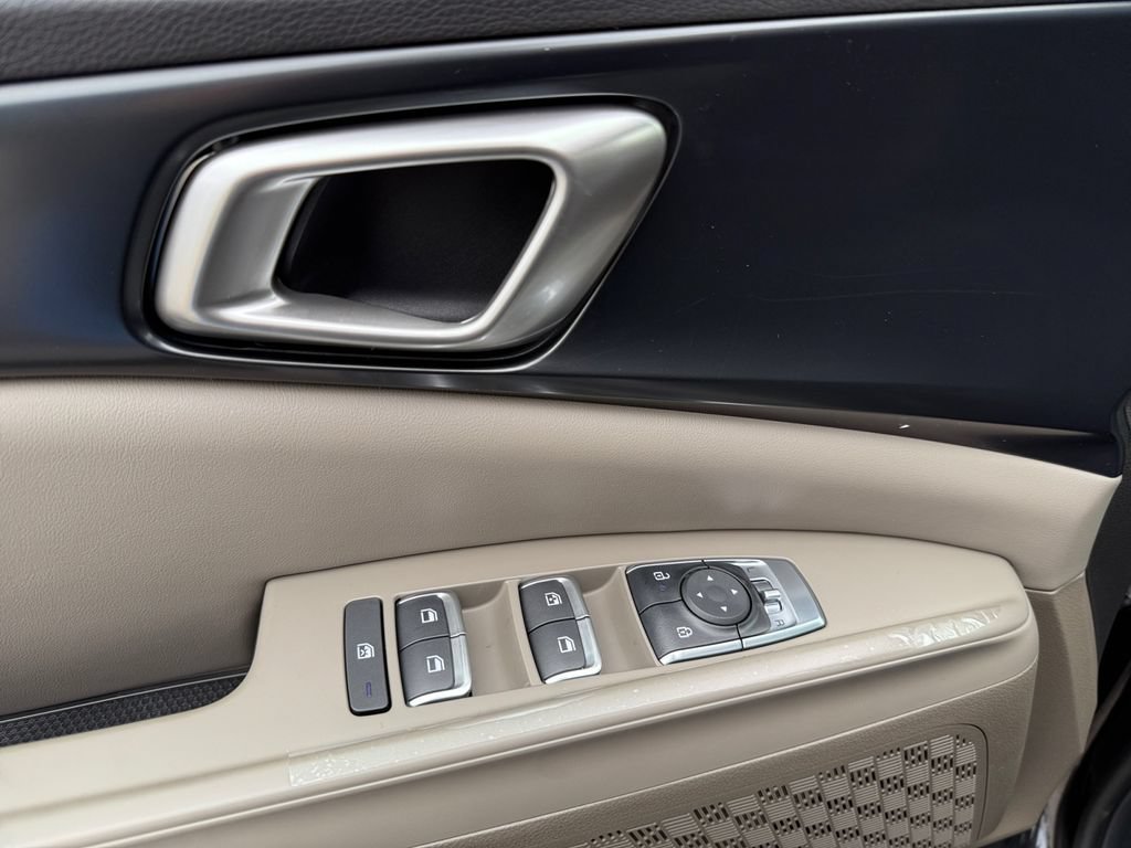 New 2026 Kia Carnival FWD image 11