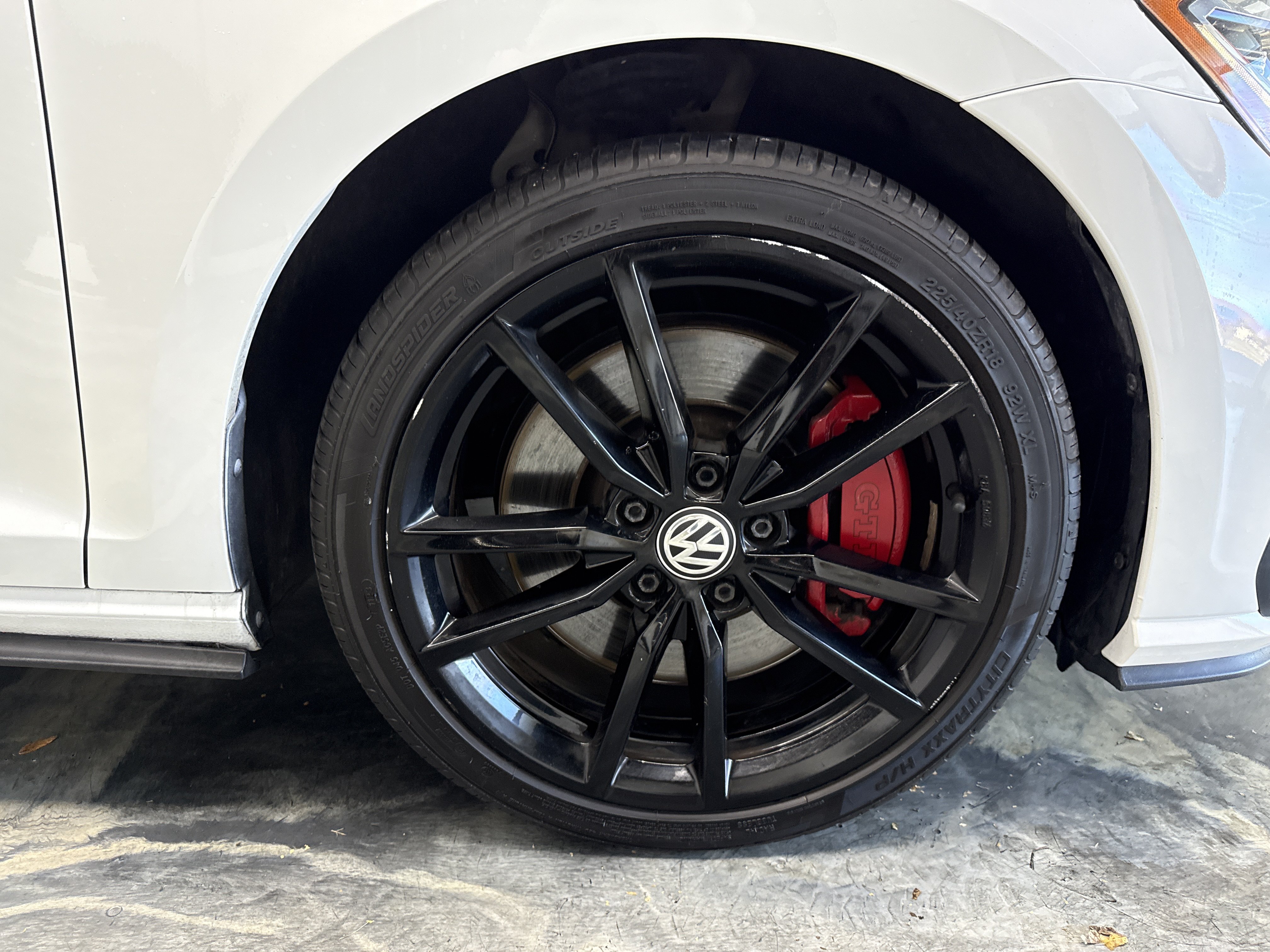 Used 2021 Volkswagen GTI SE FWD image 25