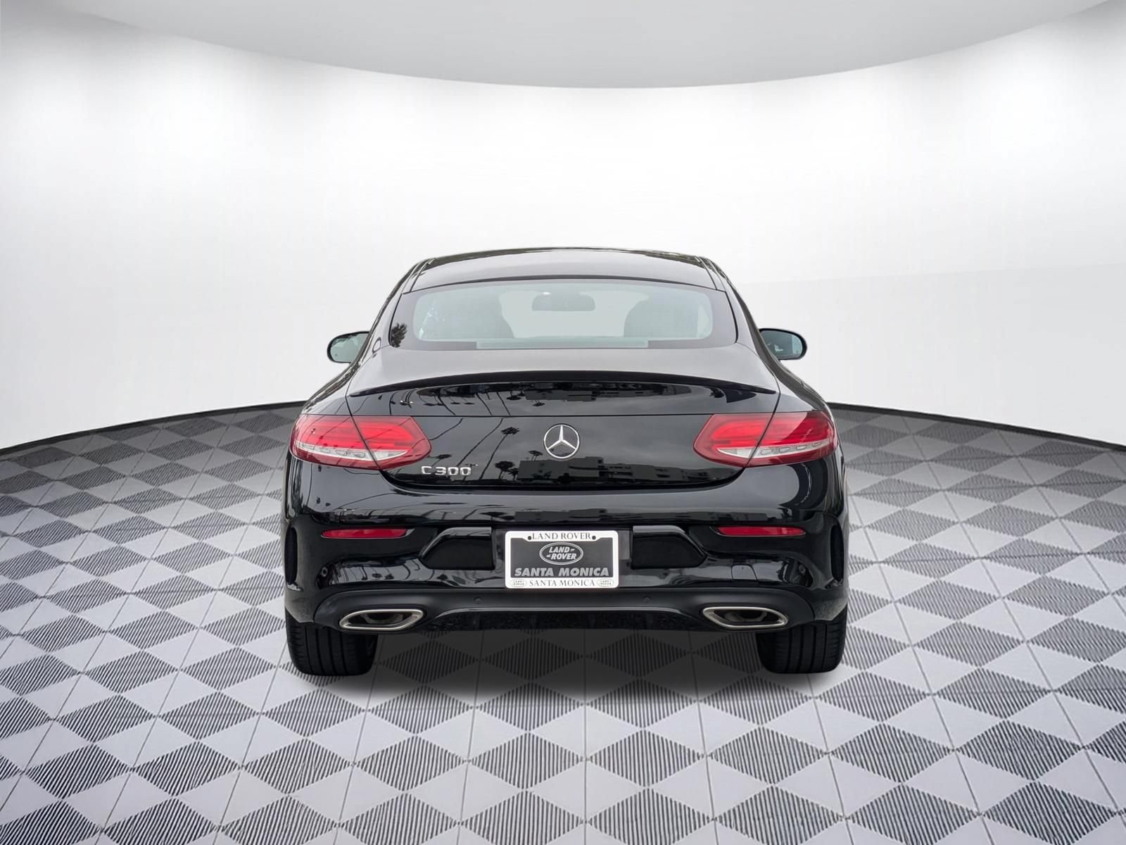 Used 2017 Mercedes-Benz C 300 Coupe image 4