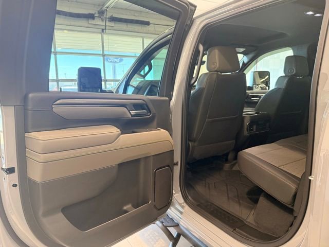Used 2025 Chevrolet Silverado 2500 ZR2 w/ Technology Package image 17