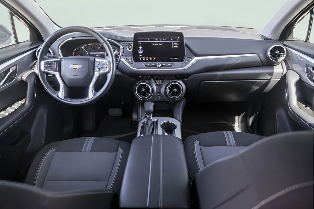 Used 2023 Chevrolet Blazer LT w/ Driver Confidence Package FWD image 31