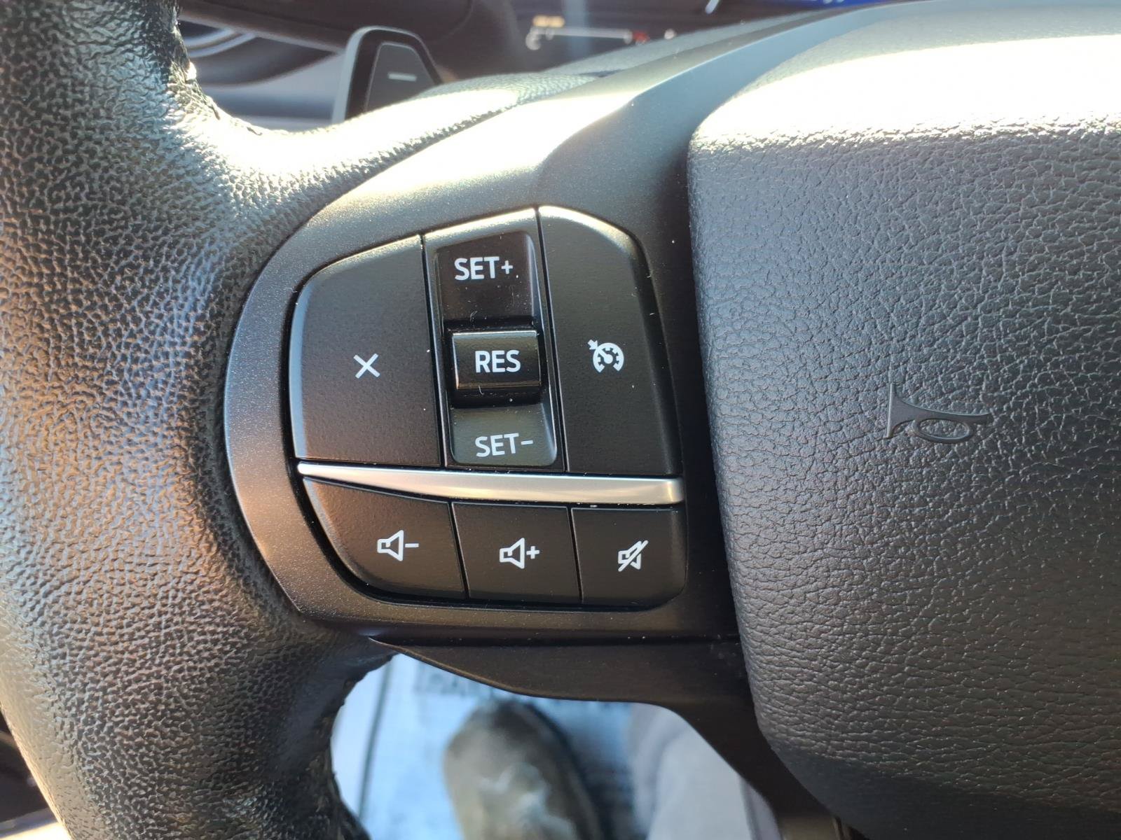 Used 2020 Ford Explorer XLT w/ Class III Trailer Tow Package AWD/4WD image 17