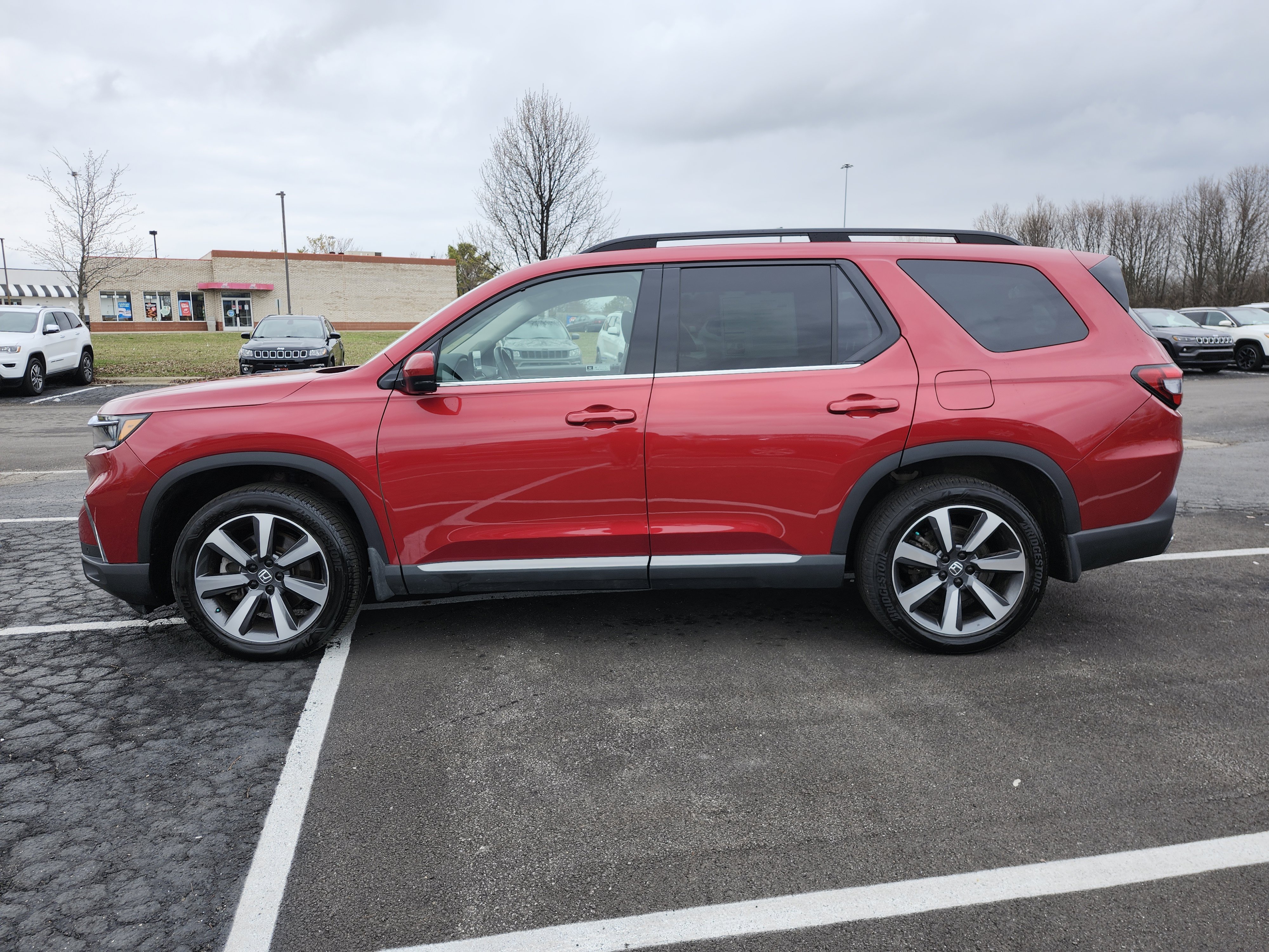 Used 2023 Honda Pilot Elite image 16