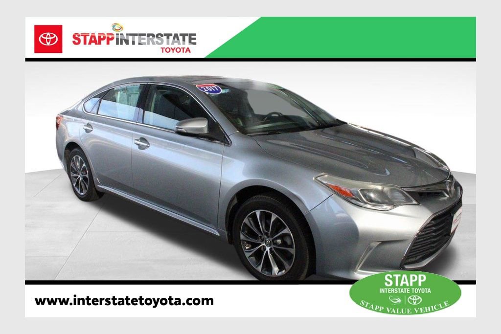 Used 2017 Toyota Avalon XLE image 1