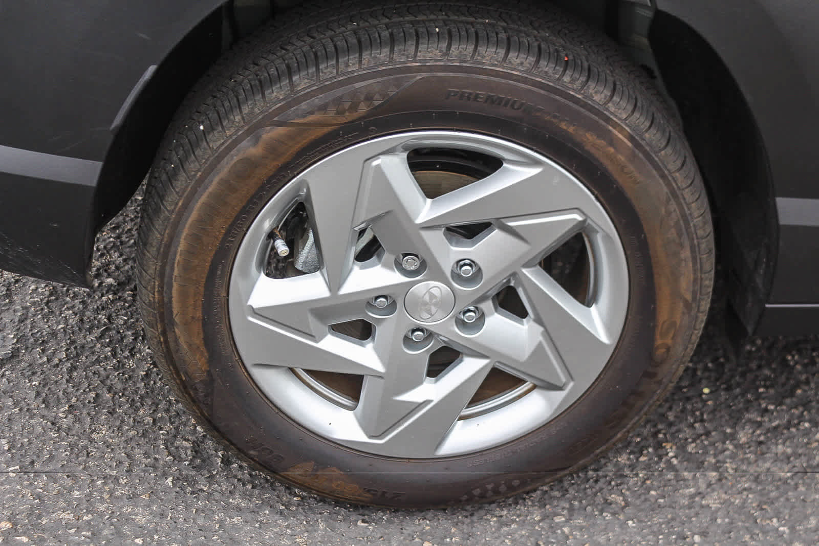 Certified 2024 Hyundai Kona SE FWD image 11